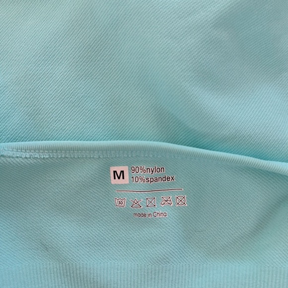 Tiffany blue seamless contour romper - Picture 3 of 3